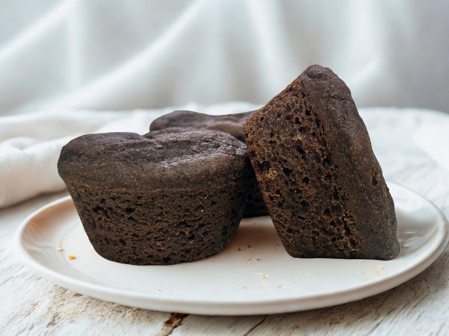 Brioșe cu carob și vișină